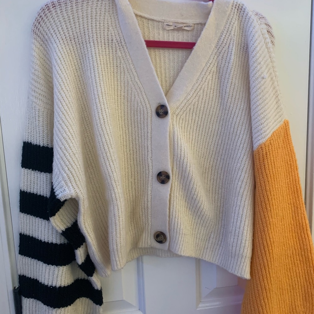 YELLOW AND STRIPED CARDIGAN FROM URBAN